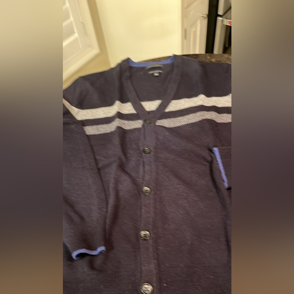 Xl men’s cardigan , chest strips, tipped sleeves with blue